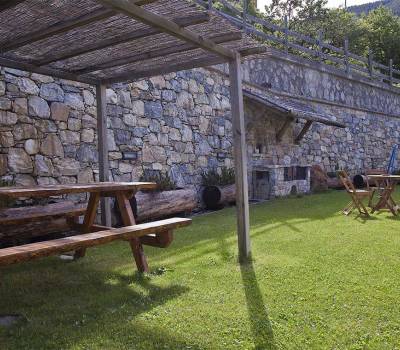 Gärten mit Grillplatz